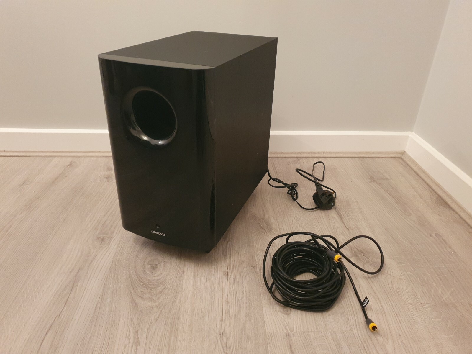 onkyo skw 338 subwoofer
