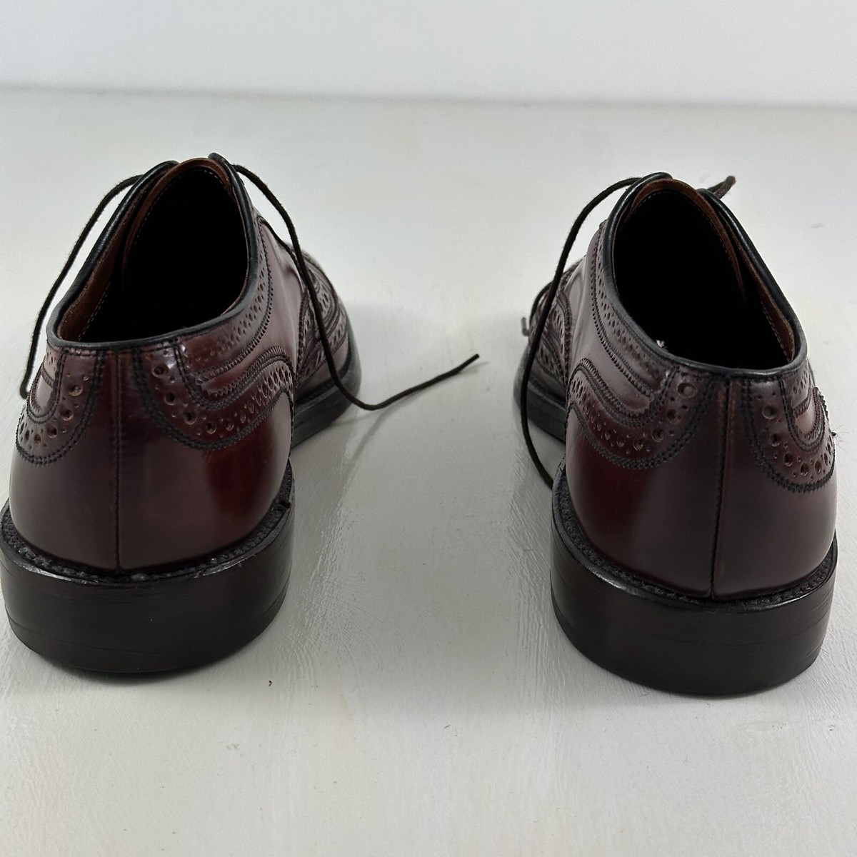 Allen Edmonds Mens Cambridge Shell Cordovan Shoes 9 C Burgundy Oxford Wingtips‎ Allen Edmonds Men Cambridge Shell Cordovan Wingtip... | Depop main image 3