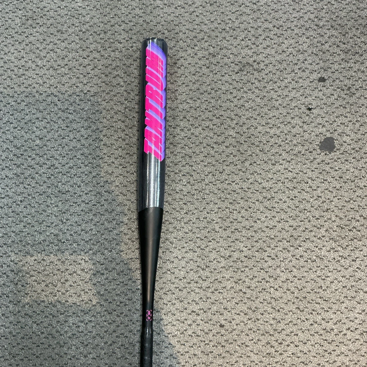 Easton Impact Black & Silver Model SK66 - 33 in 26 oz 2 1/4 Dia