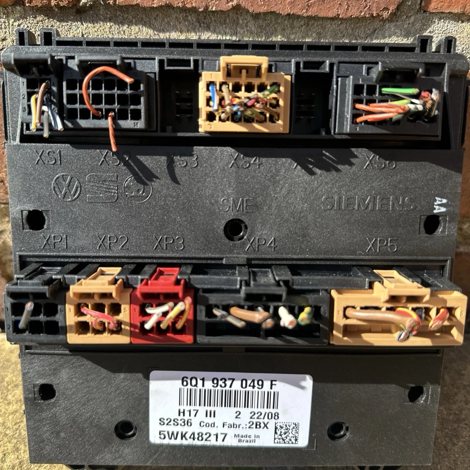 Unidade de controle de carroceria Volkswagen Fox 1.2 2008 B.C.U - Imagem 4 de 4