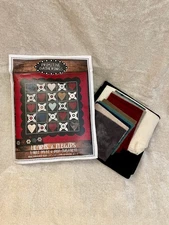 Primitive Gatherings Hearts & Flowers Table Mat Wool Applique Embroidery Kit