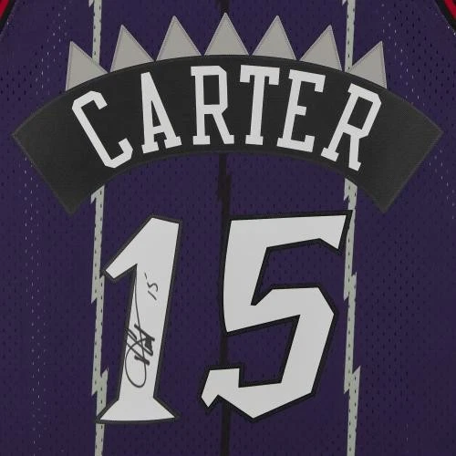 Camiseta deportiva Mitchell & Ness Swingman 1999 púrpura firmada por Vince Carter Toronto Raptors Foto 4 de 4