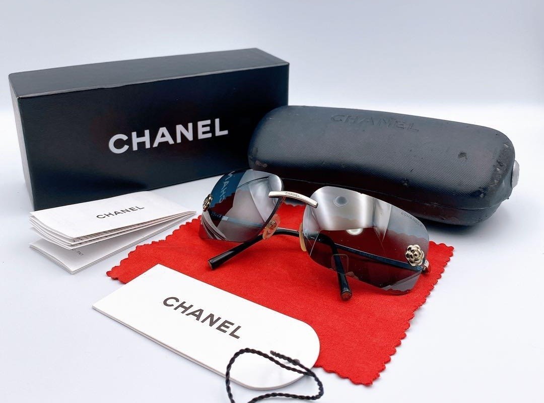 CHANEL 4085 Silver Frame Sunglasses with Coco Mark 3