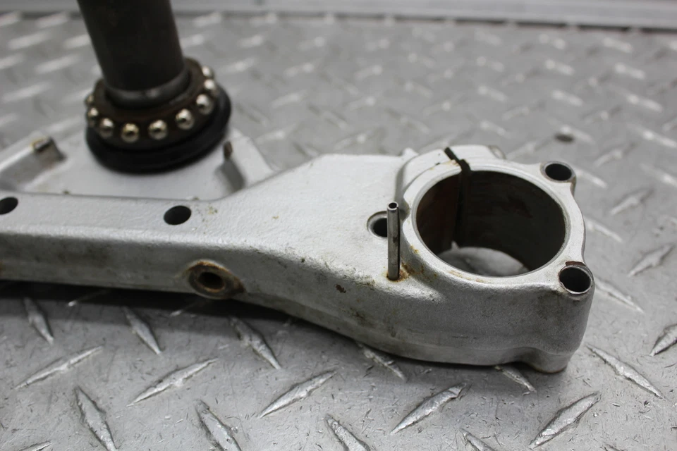 Yamaha V Star 650 XVS650A 2001 clásica horquilla delantera abrazadera inferior triple árbol vástago Foto 4 de 4