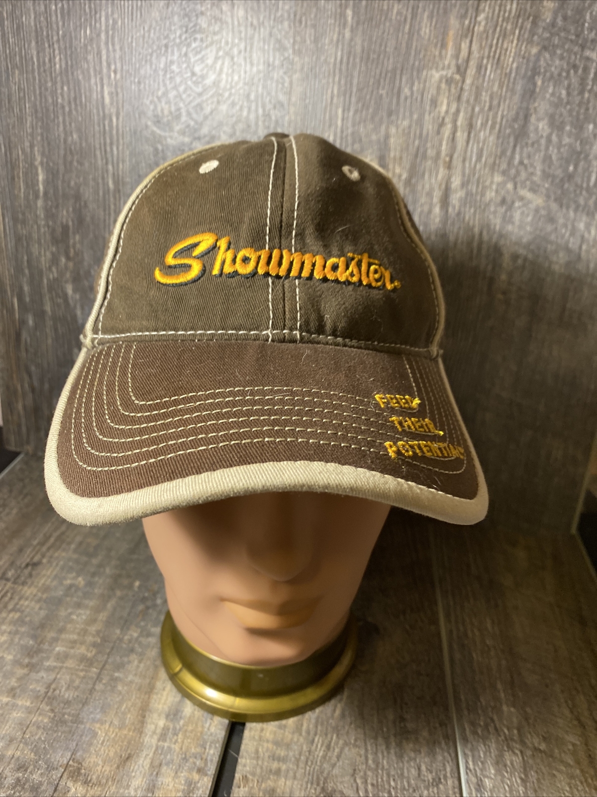 Showmaster feed their potential hat - image 1