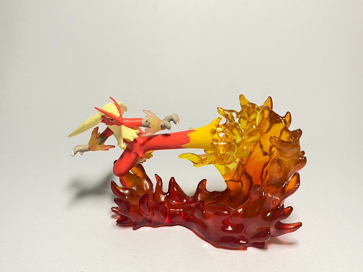 Blaziken Pokemon Monster Re-Ment Desktop Collection Figure Toy