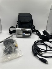 Fujifilm FinePix A330 3.2MP Digital Camera, Turns On, Zoom Does Not Work