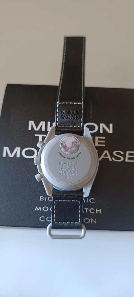 Mission To EarthPhase Unisex Watch  - Image 4 of 4