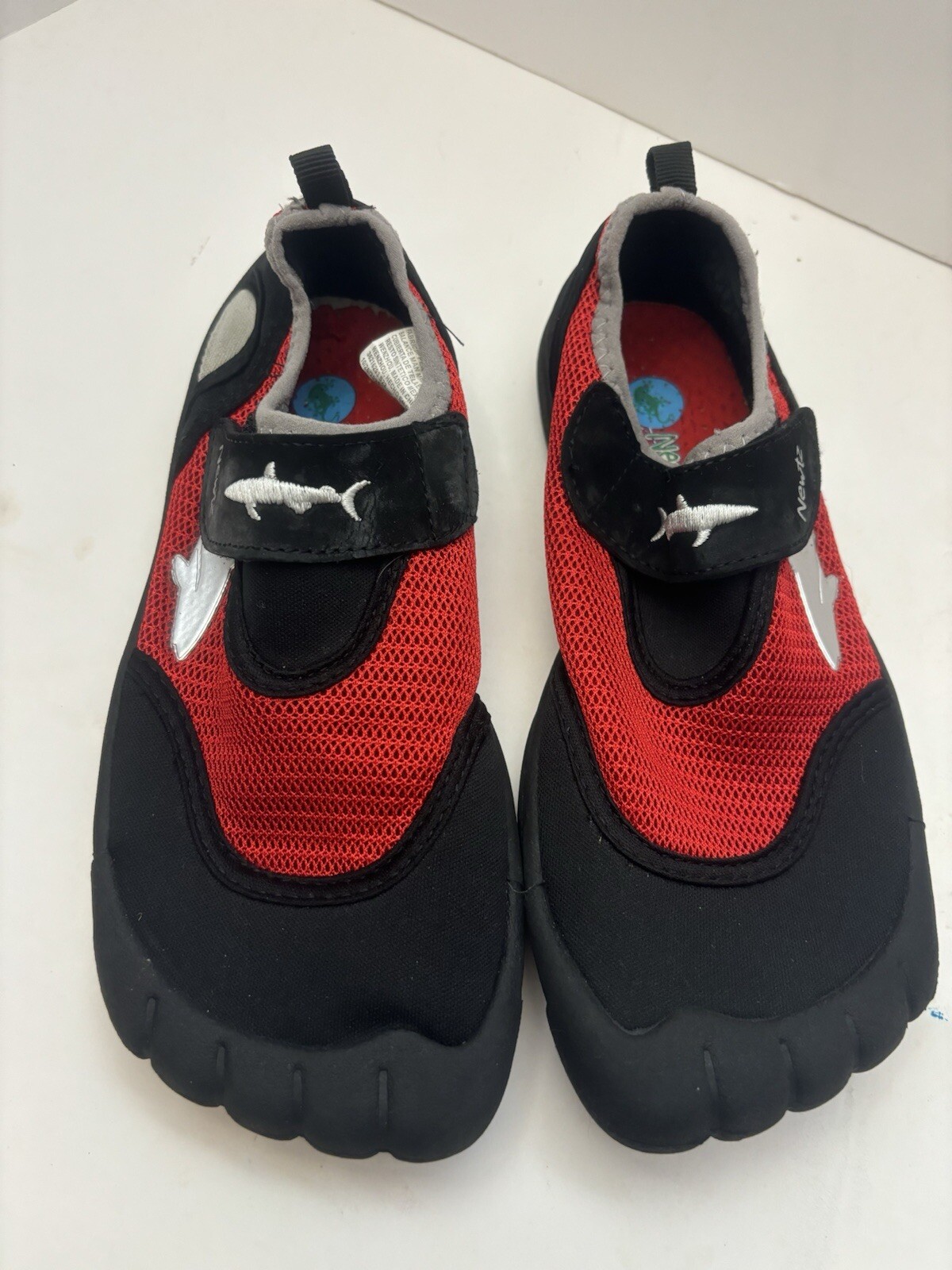 SAOLA SCARPE ACQUA Newtz ragazzo taglia 2 3Y nero rosso squalo SPF 50 ottime!