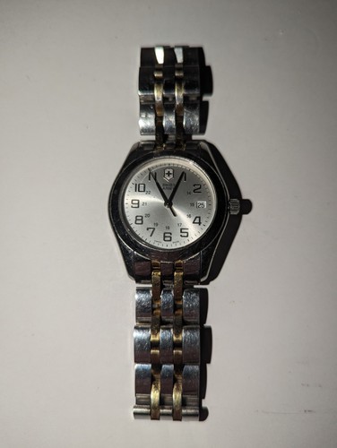 Victorinox Swiss army watch alliance. perfect condition