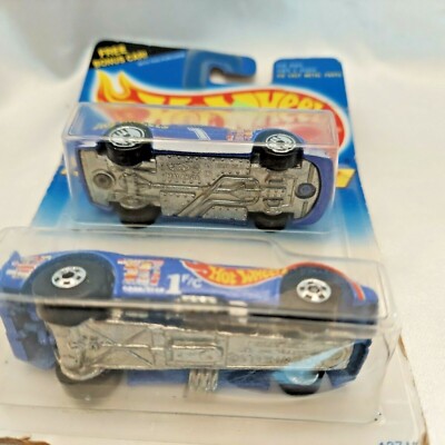 Hot Wheels Race Team Series 2 Pack Lumina Stocker Side-Splitter