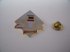 Pin's Pins Pin Badge ARNOULD