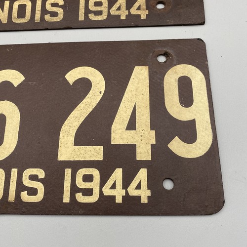 Vintage Matching Set 1944 Illinois License Plates (Masonite WW2) 1296 249 - Picture 4 of 6