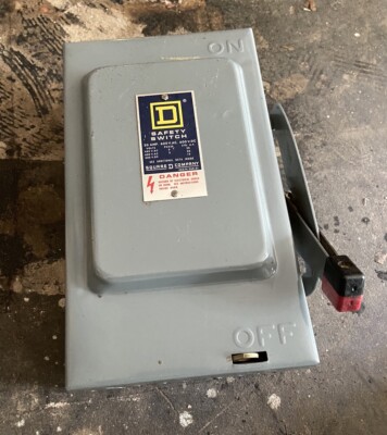 Square D HU361E1, Series F, 30A, 600V, 3PH 3W, W/ Auxiliary Contacts Disconnect
