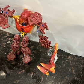 LEGO BIONICLE GLATORIAN MALUM FIRE TRIBE ACTION FIGURE ROBOT