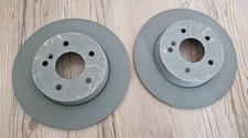 2 Stück Original Mercedes Bremsscheiben 2104231012 R171 W203 W209 V6 M642 NEU 2 Stück Original Mercedes Bremsscheiben 2104231012 R171 W203 W209 V6 M642 NEU