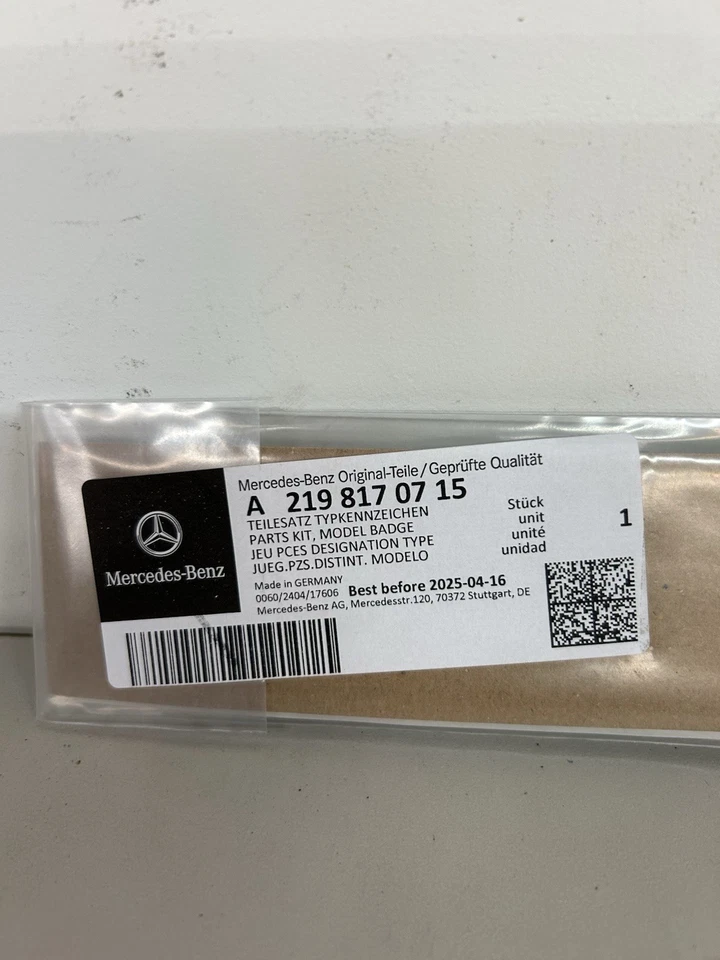 梅赛德斯-奔驰正品原始设备制造商 CLS550 徽章 A2198170715 — 第 2/2 张图片