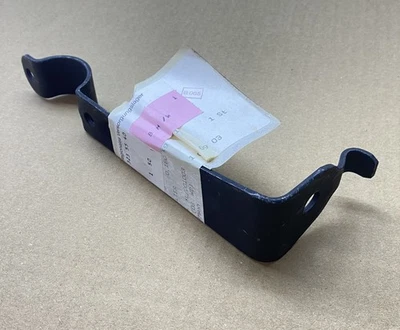ORIGINAL Mercedes W201 190 Torsions Stab Bar Vorne Links 2013235540 NOS - Bild 1 von 2