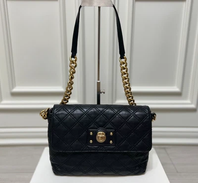 Sac à bandoulière moyen Marc Jacobs matelassé en cuir noir chaîne dorée... - Photo 1/4