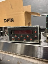 RED LION CONTROLS GEM10000 GEM1 DIGITAL COUNTER USED