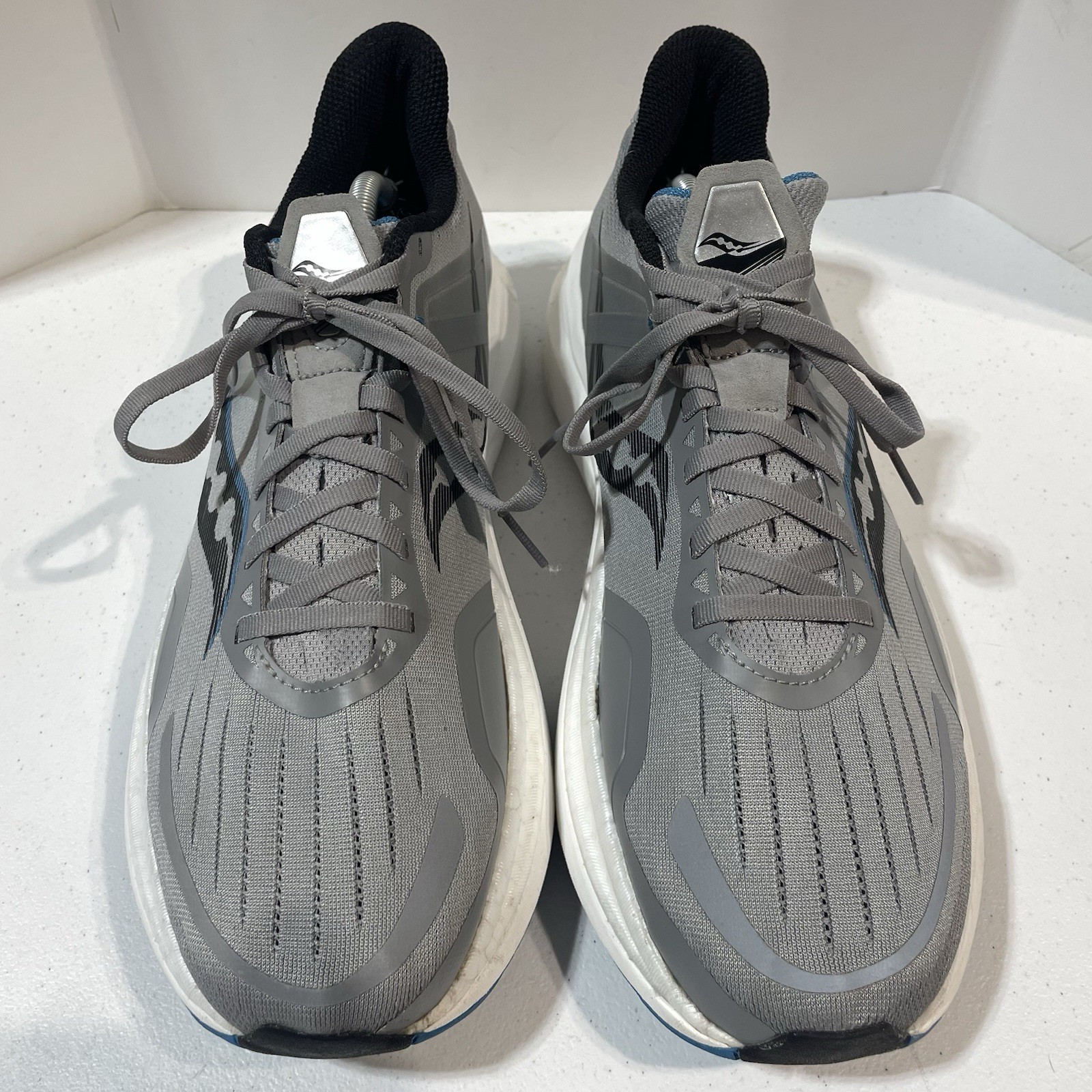 Saucony Mens Size 12 Tempus Running Shoes Grey Sneaker image 5