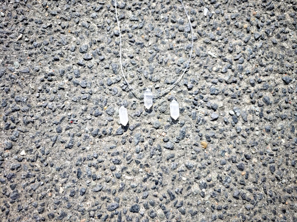 Bergkristall | Edelstein Anhänger wahlweise an Kristall Band auf Wunschlänge 💚 - Bild 4 von 4