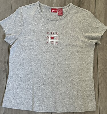 Holiday Edition Gray T-Shirt Women's Medium Short Sleeve W/ Red X O  Tic Tac Toe