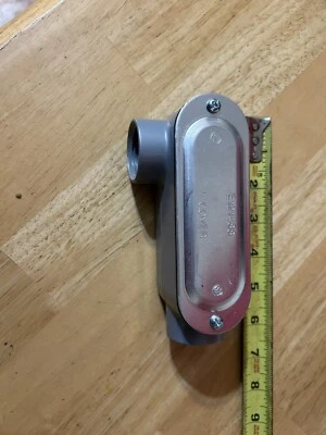 Hubbell Raco Cast Aluminum Rigid Threaded 1" LR Type with Cover and Gasket - Image 1 of 4