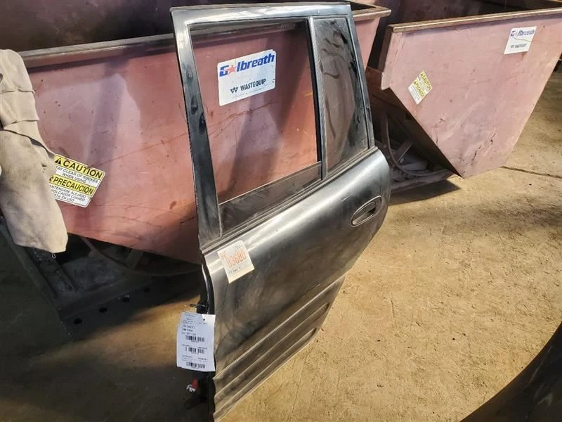 (LOCAL PICKUP ONLY) Driver Rear Side Door Without Fender Flare Fits 96-00 RAV4 5 Foto 2 de 2