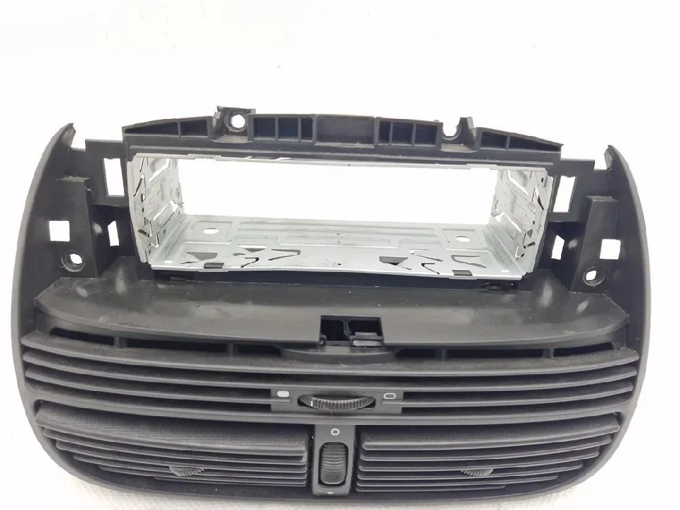 735267886 BOCCHETTA ARIA CENTRALE CRUSCOTTO per FIAT PUNTO (1N/1P) 1.2 ELX 1999 - Immagine 3 di 4