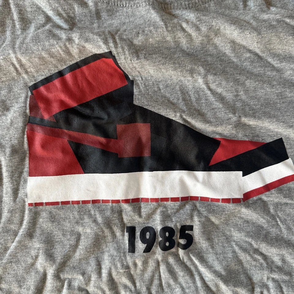 STAPLE AIR JORDAN 1 1985 Men’s T-Shirt Grey, Size Large, BRAND NEW - Image 2 of 3