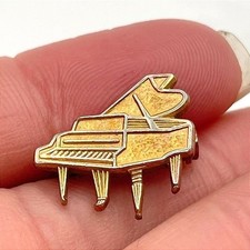 Vintage Grand Piano Brooch Pin Gold Tone Music Instrument Novelty Mini Lapel Y2K