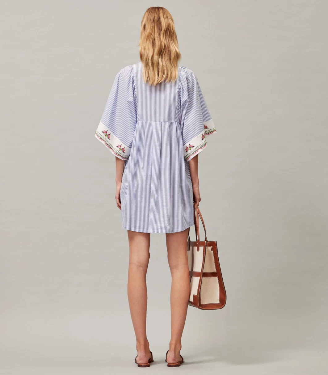 Tory Burch tunica da spiaggia ricamata M copricostume da bagno 6 8 spiaggia righe caftano nuova con etichette