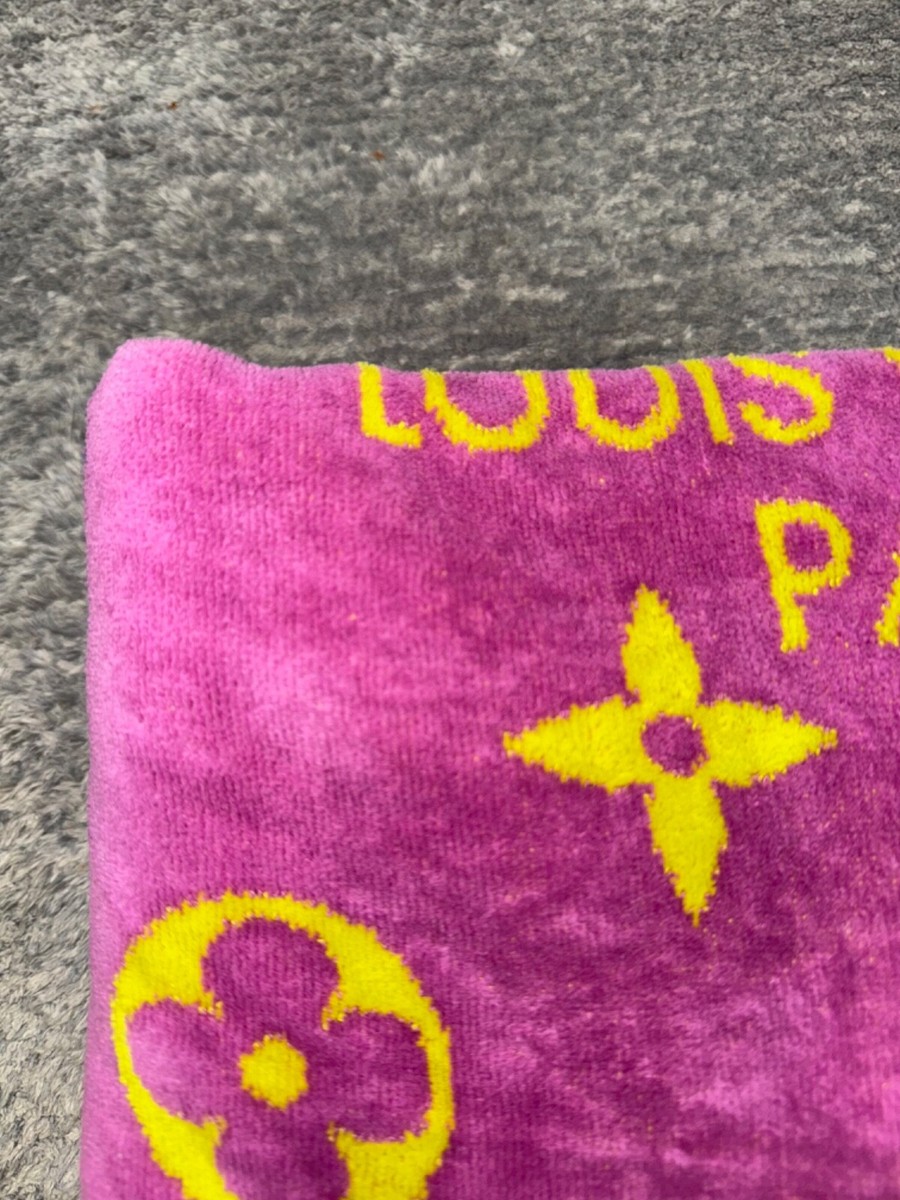 Louis Vuitton Drap Bain Monogram Magenta Yellow Classic Logo Bath