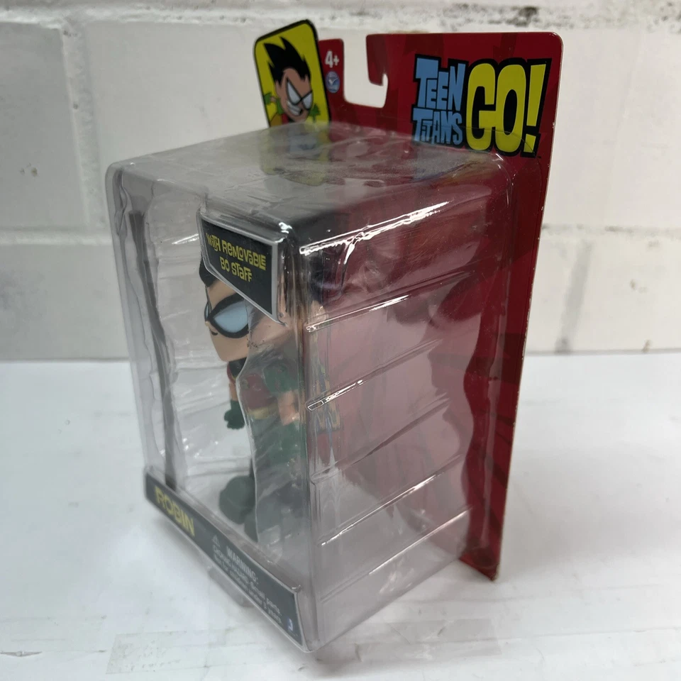 Teen Titans Go! Figura de acción Robin con personal Bo extraíble DC Comics Foto 4 de 4
