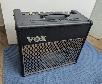 VOX VT30 Hybrid Modeling Amp With Tube, With Foot Switch, With