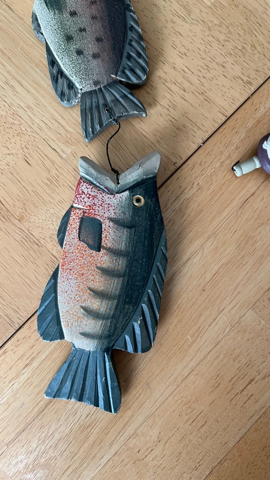 Vara de pesca de madeira rústica com peixes - Lodge, caverna do homem, cabine, lago decoração para casa - Imagem 3 de 4