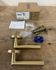 Emtek 5209STUUS4LH Stuttgart Left Handed Privacy Door Lever Set,Satin Brass READ