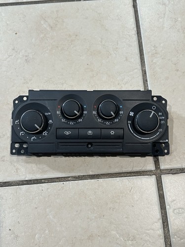 05-07 CHRYSLER 300 DODGE MAGNUM AC HEATER CONTROL CLIMATE TEMPERATURE CONTROL - Picture 2 of 6