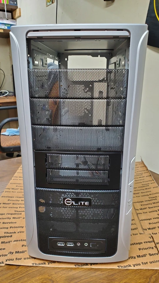 Cooler Master Elite 331 Black  ATX Mid Tower Computer Case - Image 2 of 4