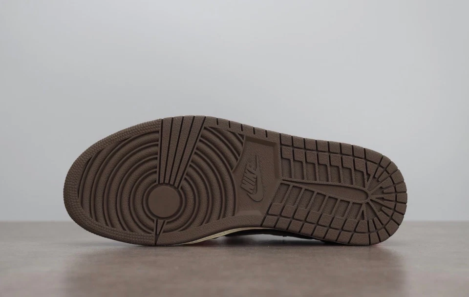 T. SCOTT X NIKE JORDAN 1 LOW OG SP 'MOCHA' - Imagen 4 de 4