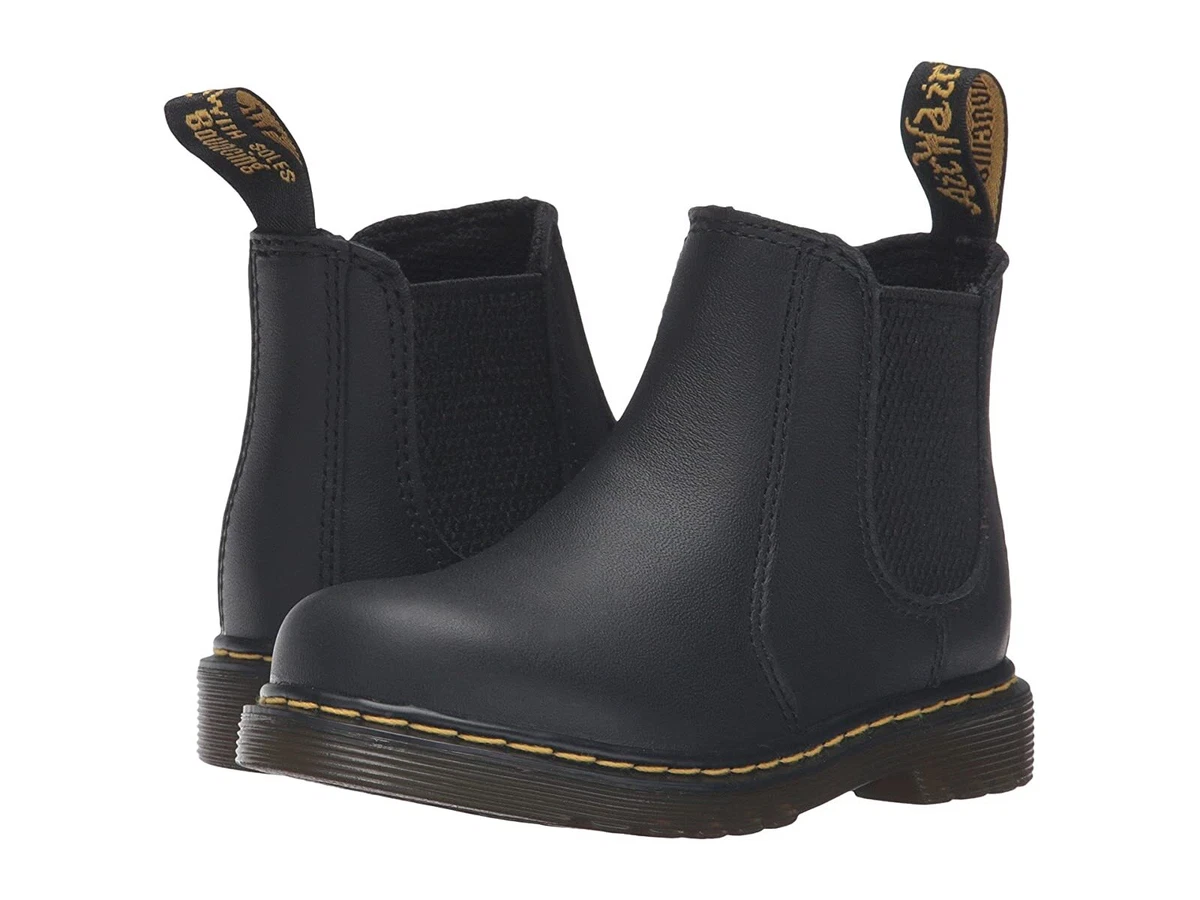Dr. Martens Kid s Collection 2976 Toddler Shenzi Chelsea Boot Toddler