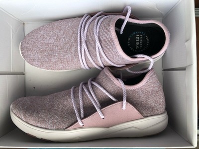 women's cityscape vessi