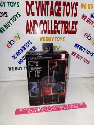 NECA Terminator T-800 Ultimate 7'' ARNOLD SCHWARZENEGGER Action Figure Tech Noir