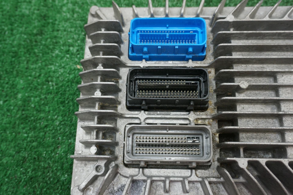 Chevrolet Impala 2017 18 19 módulo de computadora de motor OEM ECM12667189 Foto 4 de 4