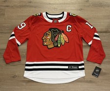Jonathan Toews Cards, Rookie Cards Checklist, Autographed Memorabilia Guide 18