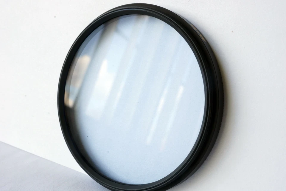 B+W 62mm KB1.5 1.1X Skylight Filter Unused in Case Made in Germany  - Image 4 of 4