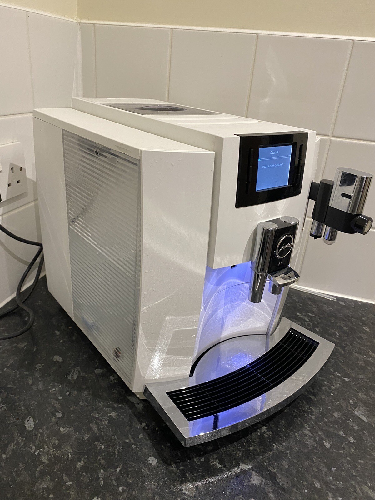 Jura E8 Automatic Coffee Machine Piano White (15490) 7610917154906 eBay