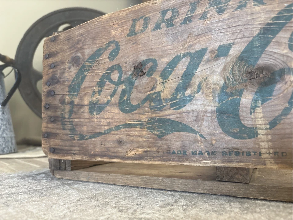 Caja de soda de madera antigua Coca Cola caja de madera Coca Cola 1948-1949 Foto 3 de 4