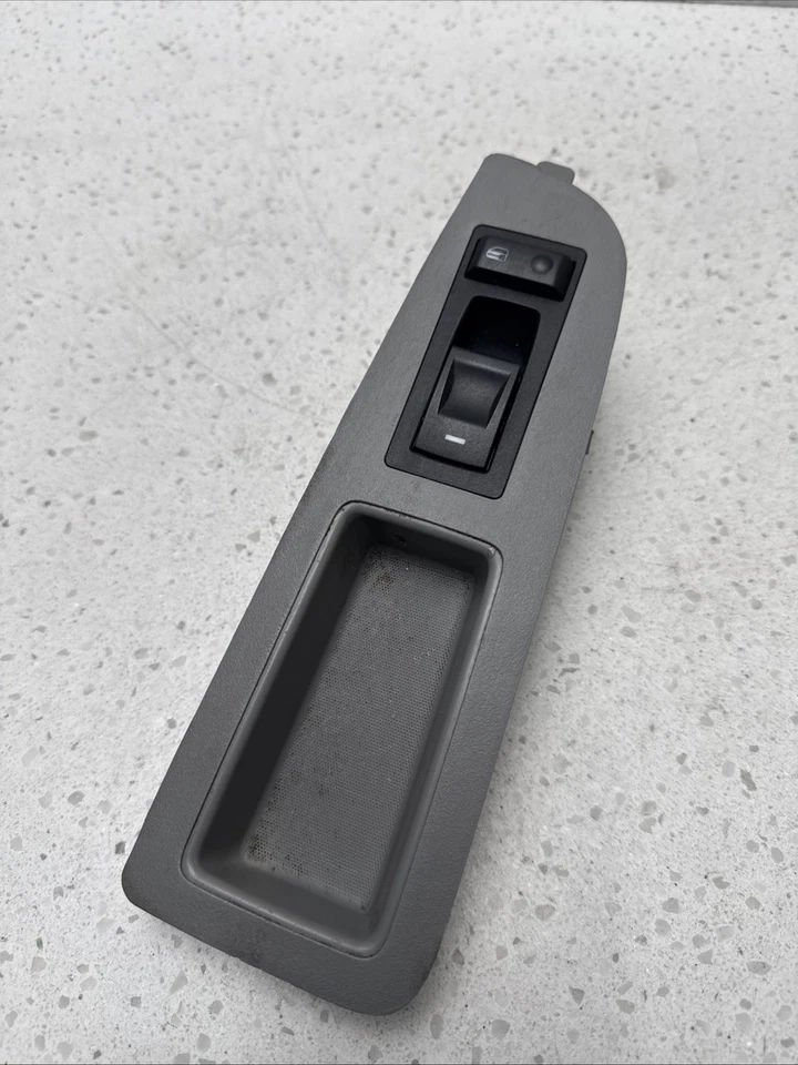 05-07 CHRYSLER 300 FRONT PASSENGER RIGHT SIDE POWER WINDOW SWITCH - Image 3 of 4